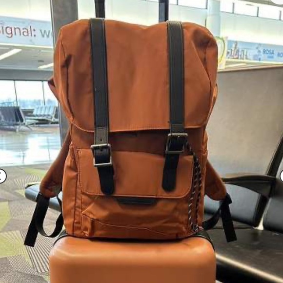 TRAVEL Backpack  🎒 - Picture 12 of 12